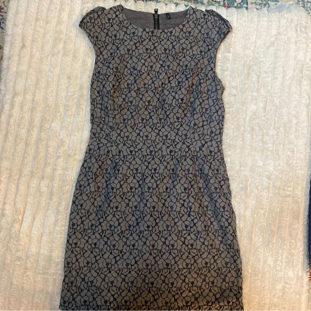 United Colors of Benetton Grey Black Lace Sheath Dress Womens Medium Cap Sleeve